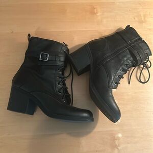 Guess boots; size 10
